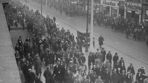Manifestacje antyżydowskie studentów w Poznaniu 1931, listopad Narodowe Archiwum Cyfrowe